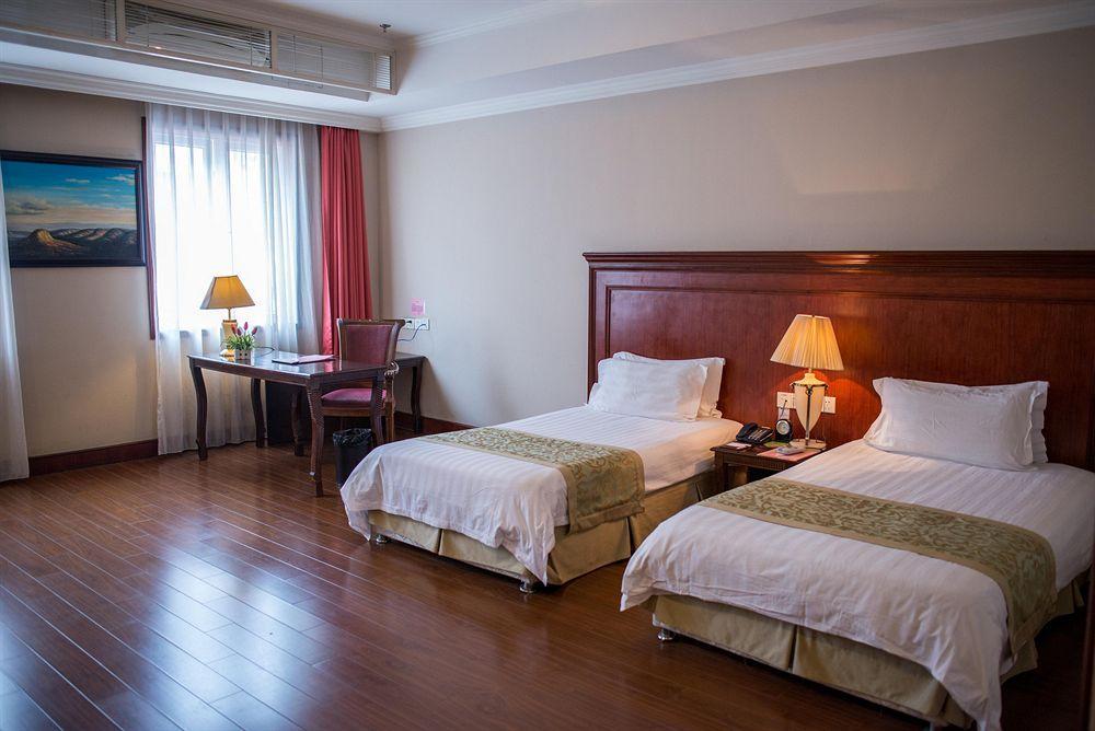 Junius Boutique 3* Shanghai